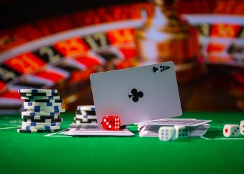 Things you should know when you play online casino