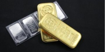 Why Invest in Platinum IE American Eagle Coins Or PAMP Suisse Bars