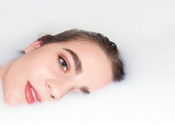 Your guide to using steam on your face