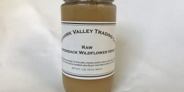 Raw Honey That Is as Organic as You Can Get From The USA