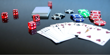 How You Can Play Online Poker Games with Poker App