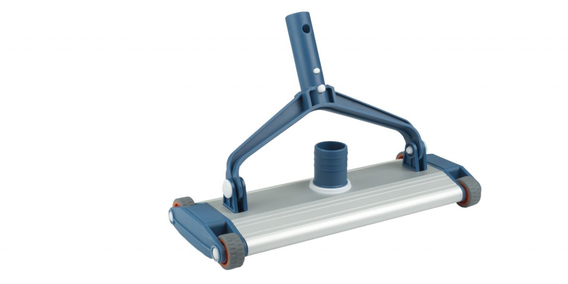 How to use pool vacuum head