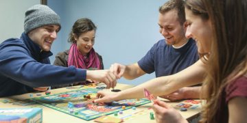 Why are old-fashioned board &casual games thriving in the digital age?