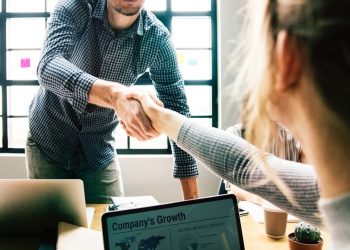 7 Techniques for Startups to Get Their First 20 Customers
