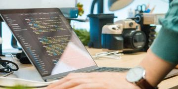 What are the major advantages of going for Nearshore outsourcing in Mexico?