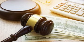 Pros and Cons of Workers’ Comp Lump Sum Payments 