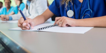 Travel nursing and its duties