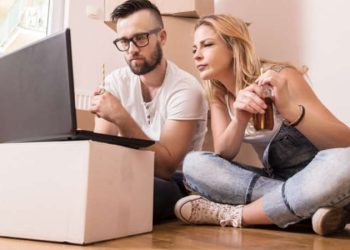 Online Conveyancing Quotes vs In-Person – Which is Best?