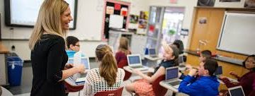 What is so special about the curriculum followed by the high schools in Oakville?