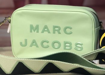Marc jacobs flash bag advantages