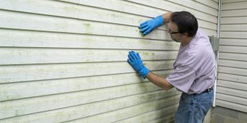 How Much Does Vinyl Siding Repair Cost?