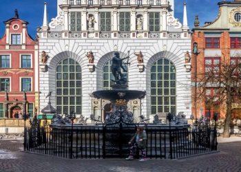 Polska. What is the city of Gdansk famous for? Tourist attractions