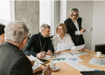 Innovative Uses of Generative AI in Business Marketing and Customer Engagement